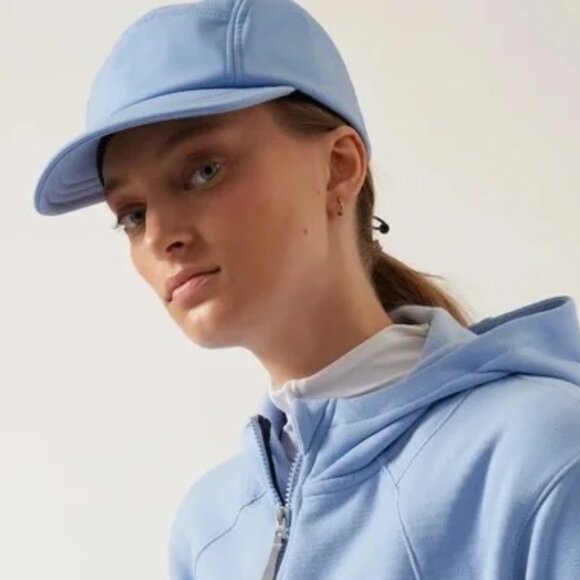 Athleta cold weather train cap, light blue, new with tags, one size fits all - Picture 1 of 6